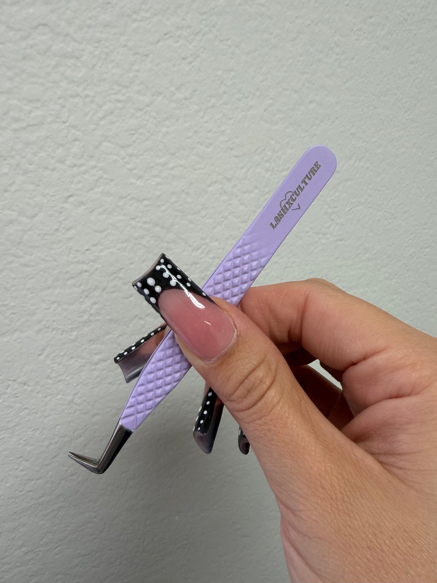 Lavender volume boot tweezer