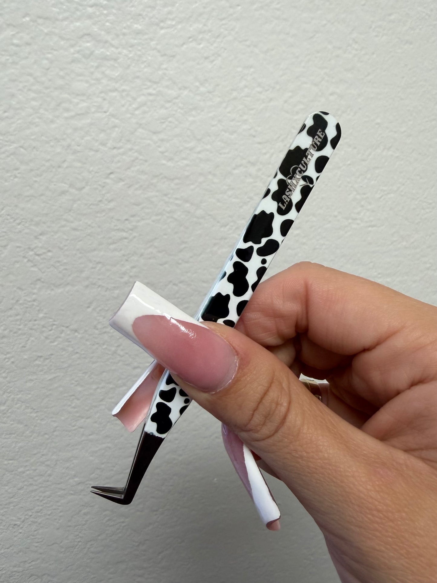 Cow Volume Boot Tweezer