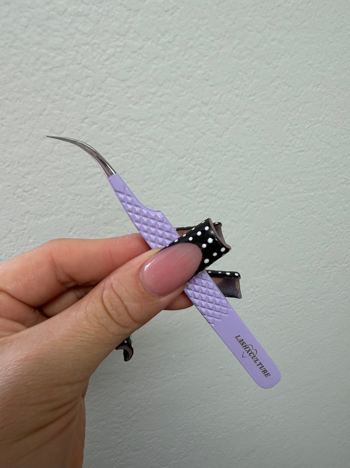Lavender curved isolation tweezer