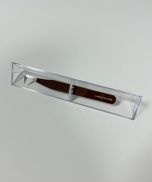 Brown volume boot tweezer