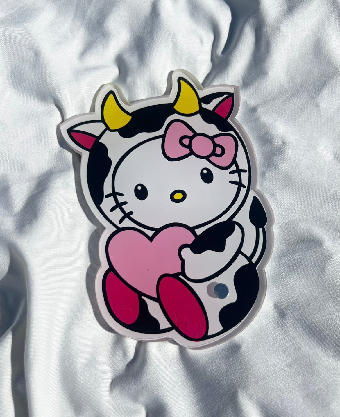 Hello kitty cow lash tile