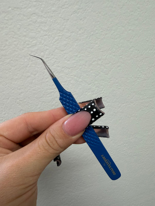 Blue 45° isolation tweezer