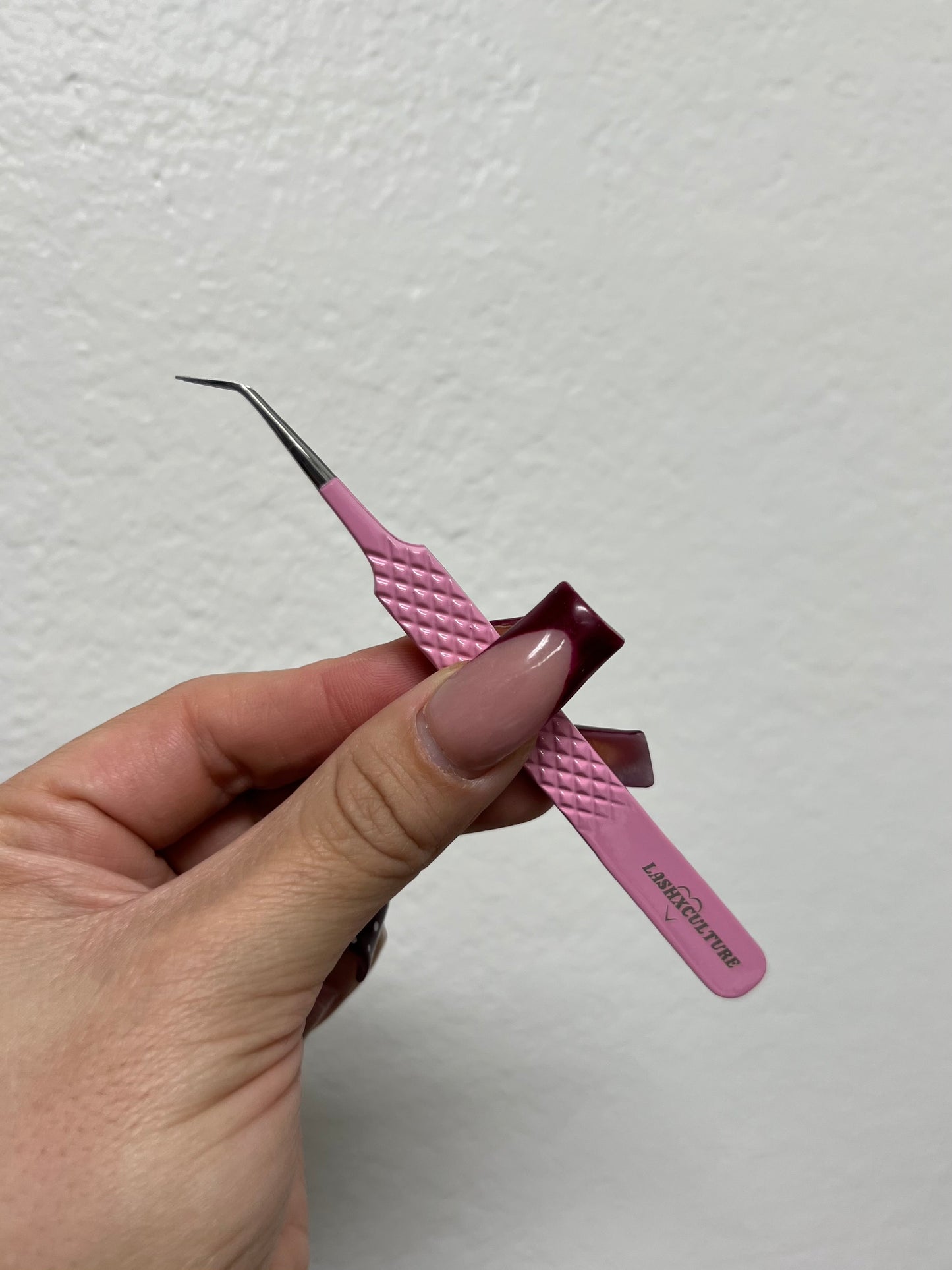 Pink 45° Isolation Tweezer