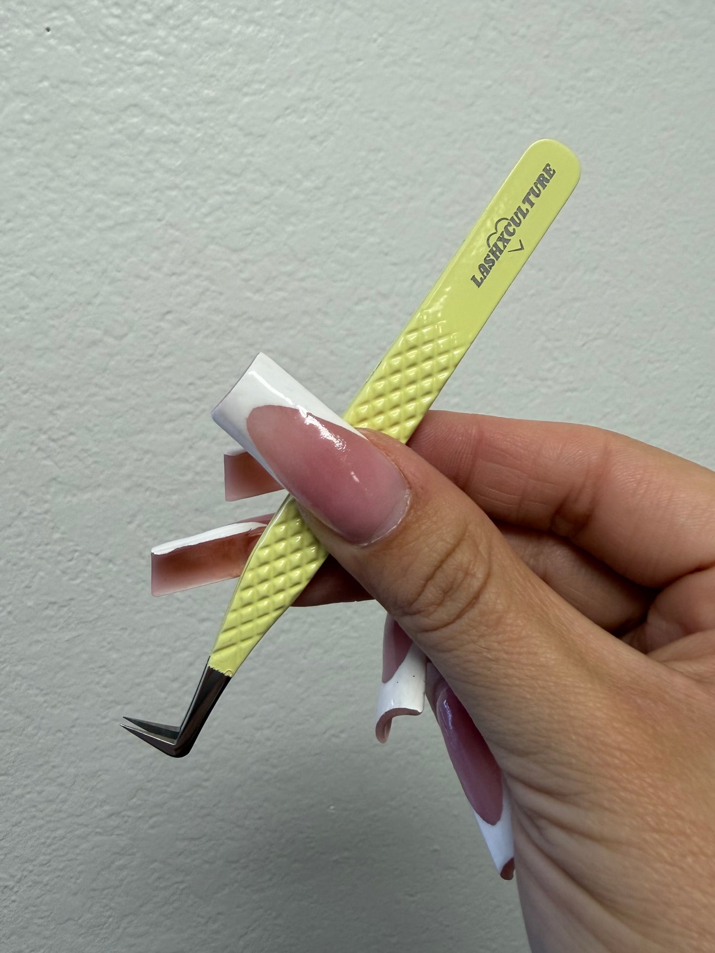 Baby yellow volume boot tweezer